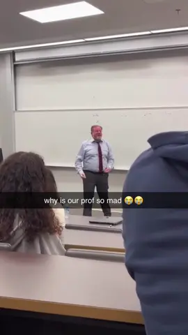 he went so red 😭😭 #college #professor #lecture #studytok #fyp 