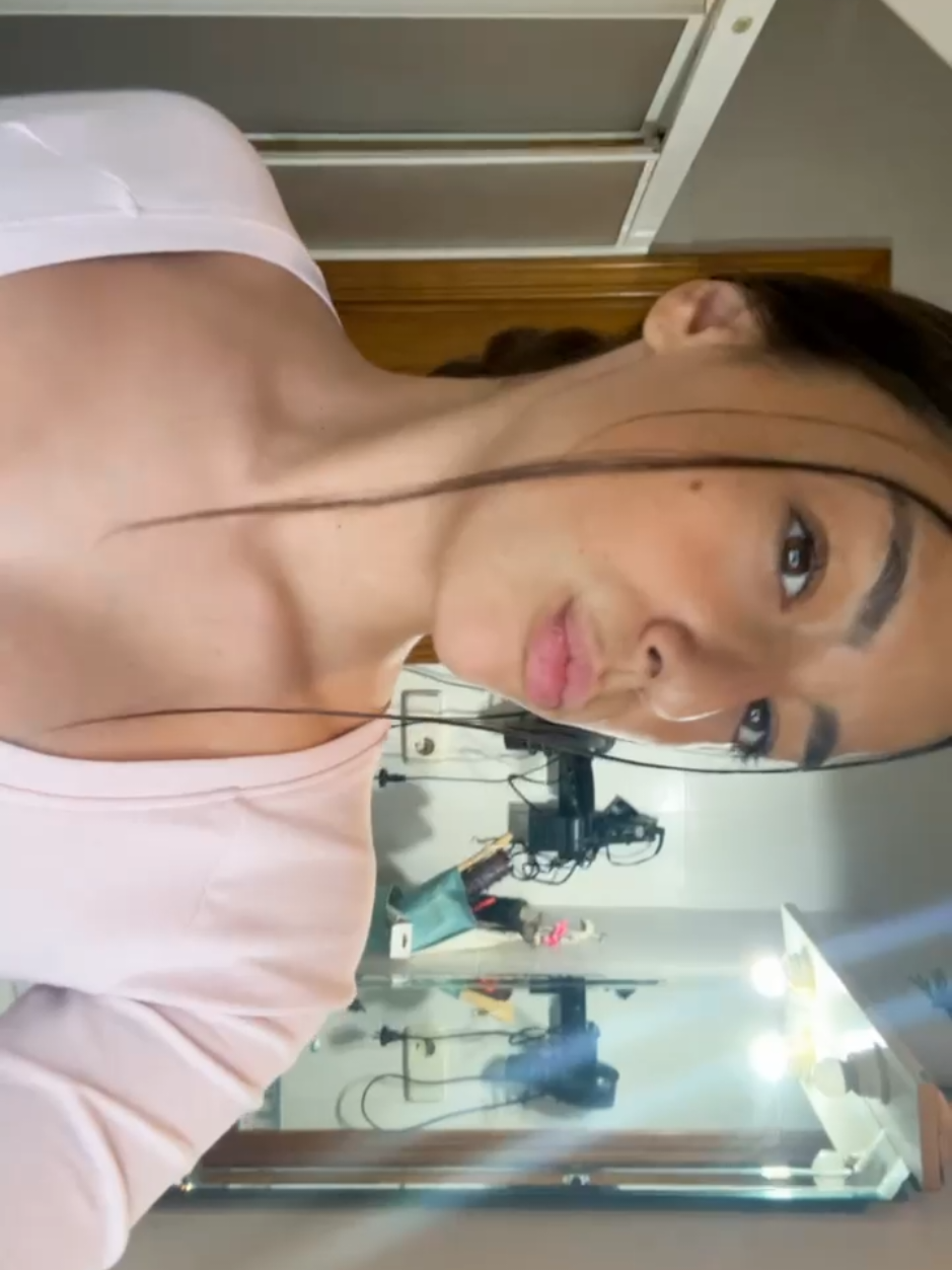 😻