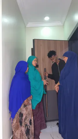 Ramlo kusee 😂😂@Ramlo qurux❤️💋 #queensihaam #axmed_ak2 #ritaasha #ramlahmed7 @mamamilk 