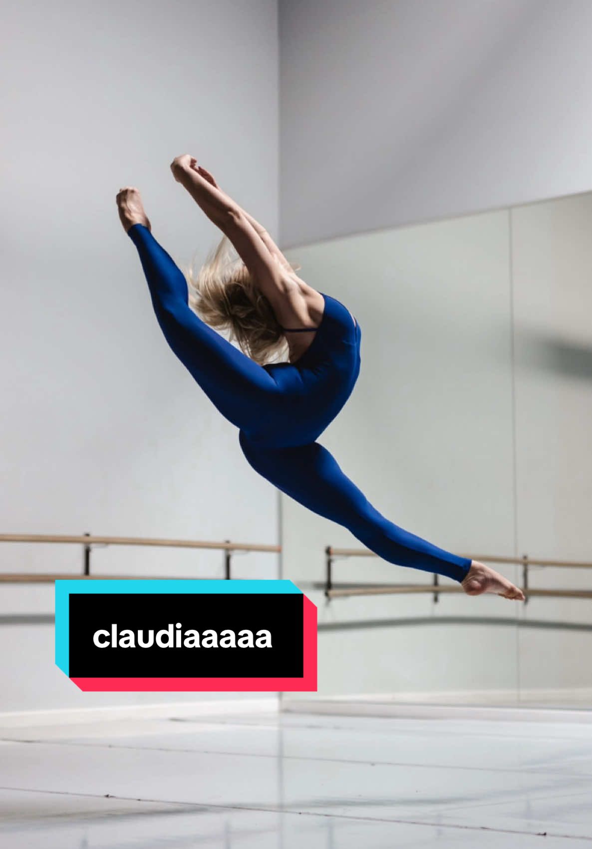 PERHAPS A STRAIGHT SCORPION??? @Claudia Hastings 😈🦂 #dancer #ballet #dancephotography #evanysphotography 