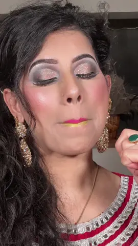 So nice combo 😍😍#fyp #beauty #lahorepakistan🇵🇰💯❤️👍🔥🥀 #makeup #makeuptitorial 