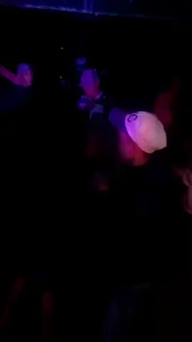🤣🤣 #remixlampung #fypage #sound #otsultanmusic #djdefu @seno_afriyanto028 @aldo.sapry0 @aaldoald1 @naldosprt @medii764 @Okta ngenn @Yopi_saputra @Antoni sptr @Bintangg @WITARRUP Benteng @Fdj Dedek Amel👑 @OT Wika Musiik @gr.dj.school.v2 @deejay_candra_makan_galo 