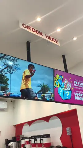 menyala yo flippp🔥 #momoyoyoflip #momoyo #yoflip #icecream #milktea
 