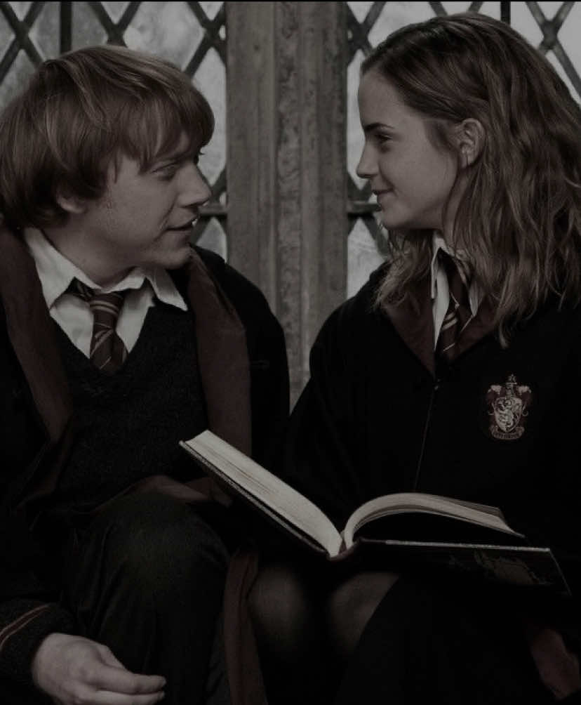 #ROMIONE: Fall in love again, and again… | #wizardingworld #gryffindor #harrypotter #emmawatson #rupertgrint #fypシ゚ #hp #potterhead #harrypottermovies #edit #foryoupage #romioneedit #hermionegranger #ronweasley 