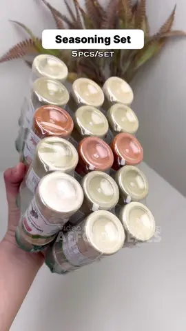 Mura at sulit na seasong set mga mare ko, habol kayo habang meron pang stocks!😍🤩 #seasoning #seasoningset #muraseasoning #seasoningbottle #seasoningbundle 