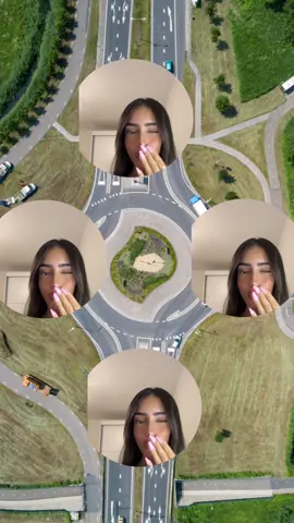 אני צוחקת בקול זה חולניייי אבל מדויק