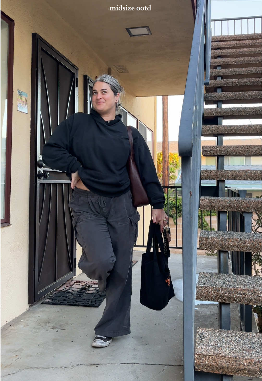 SWEATSHIRT WEATHER!!!!! 😍😍 #outfit #midsize 