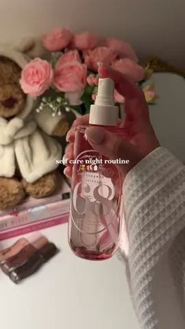 just a girly self care night 🌸🧴🫧 #SelfCare #nightroutine #girlyvibes #cleangirl #aesthetic  @LUSH @UGG® @Gisou @Sol de Janeiro @rhode skin @Caudalie @Owala @Emi Jay @hollister 