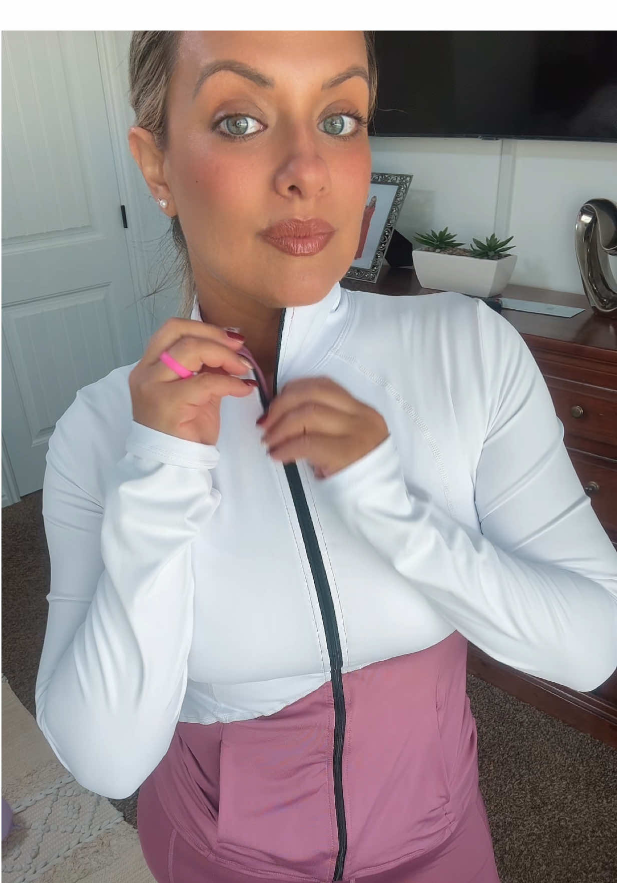 🔍 Search Y9RXS to shop my trendies picks on SHEIN! 🔥 #SHEINsports #SHEINsaveinstyle #sheintrends @SHEINUS @SHEIN 🔎Shoes ID 46885301 Sport Set ID 8690877 