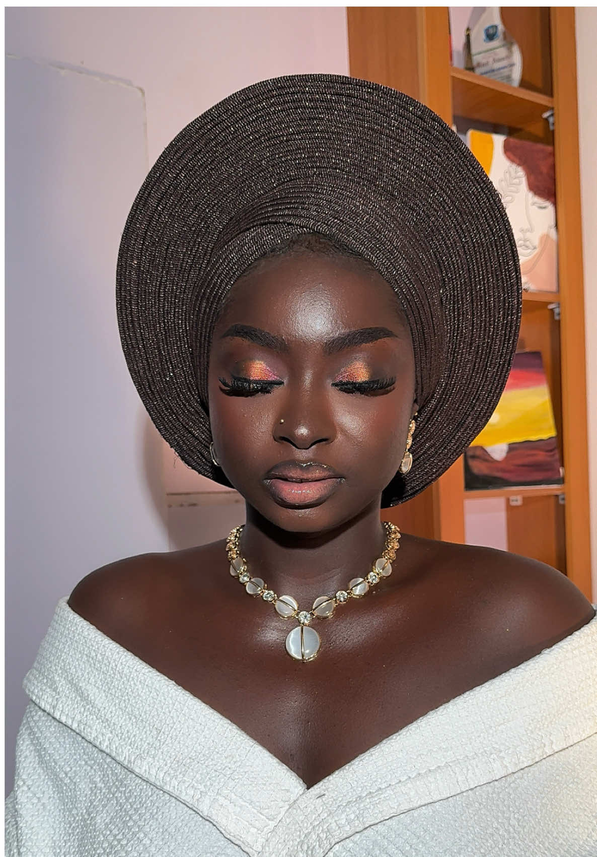 Your Melanin is forever safe with us😍 Gele artist: @Teegold_gele  Accessories: @lussobyoma  #fyppppppppppppppppppppppp #fypage #fyp #creatorsearchinsight #fypシ゚ #bridalmuainlagosmainland #melanin #skin #makeupartistinipajacommamd 