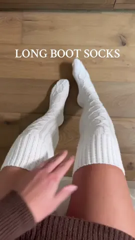 so cozy and comfy! #longsoxcks #bootsocks #TikTokShopFallDealsForYou #TikTokShopCreatorPicks #cozyathome 