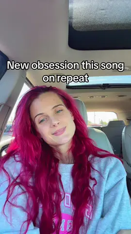 Blaring it in my AirPods all day 😌 @Taylor Swift @Taylor Nation #actuallyromantic #taylorswift #TSTheLifeofaShowgirl #swifttok 