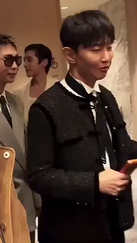 Kim Namjoon 🐨, Jung Hoseok 🐿 Dan Kim Taehyung 🐯 @ Party 🥰🎊🎉. #BTSARMY  #bangtansonyeondan방탄소년단 