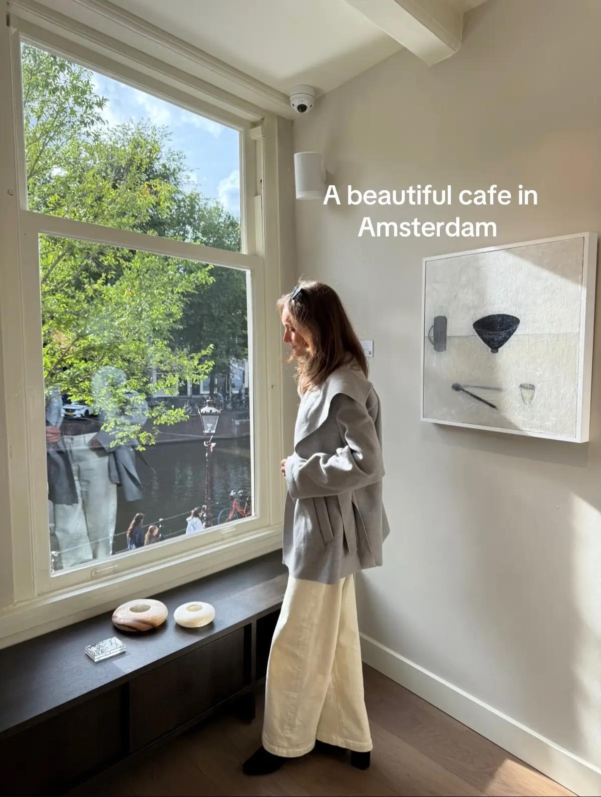 A beautiful yet understated cafe along the canals in Amsterdam #amsterdamfood #amsterdamguide #amsterdamcity #amsterdamfoodguide 