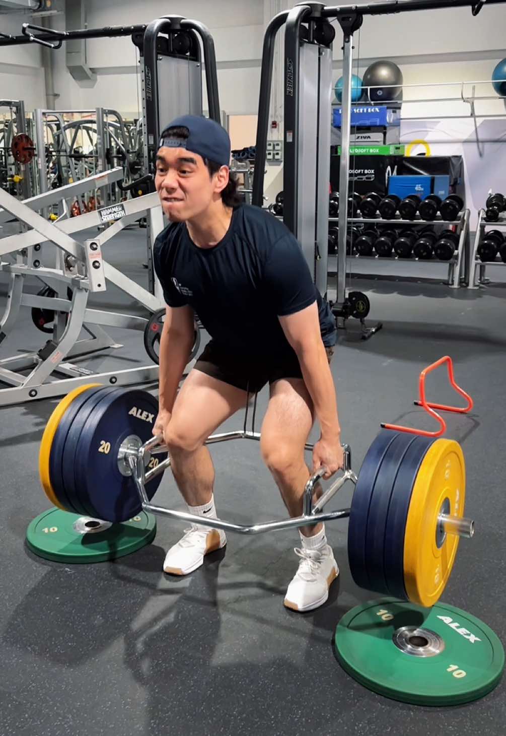 หนุ่มๆไอซ์ฮ๊อกกี้เทรนยังไง? ยังงี้แหละครับ 🏒🏋🏻🥵 #CapCut #thailandicehockey #ไอซ์ฮอกกี้ทีมชาติไทย #ไอซ์ฮอกกี้ #miniskirt #peemtanat #hidekinagayama #winnuuu #jentobento_90 #นักกีฬา #เวทเทรนนิ่ง #ซีเกมส์ 