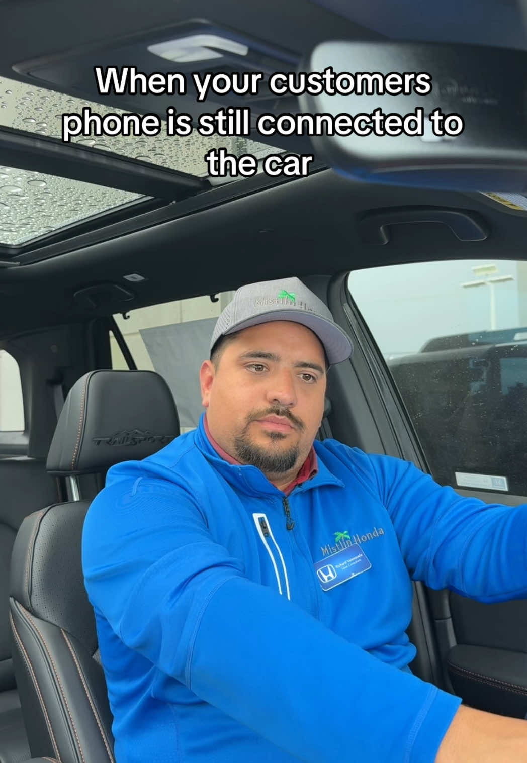 When your customers phone is still connected to the car 🫣🤣#cardealership #smuttok #salesman #funnyvideos #BookTok 