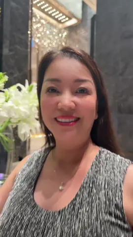 Mất một ngày để yêu một người , vậy mất bao lâu để quên nụ cười ? 