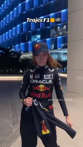 Disponibles en todas las tallas 😍🏁🎃#santacruz #hallowen2025 #formula1 #redbullgdl #f1 #disfrazhalloween #putidisfraz🎃 #bolivia🇧🇴 #viral #fyp #parati 