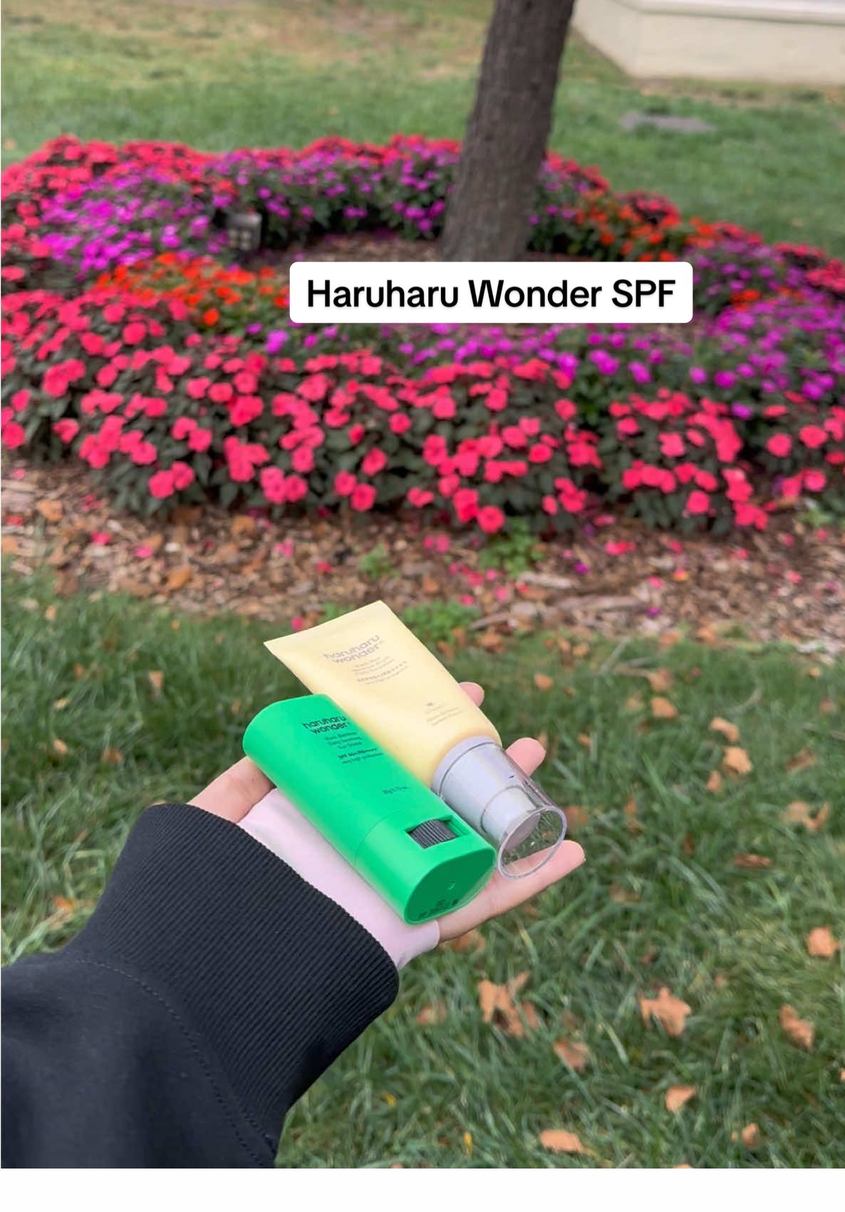 I have been loving this spf! 💚💛@haruharu wonder Official US @YesStyleInfluencers @YesStyle KAYFAME16 for $ off! Click the link in my bio 🛒 #YesStyle #yesstyleinfluencers #haruharuwonder #sunscreen #nomakeupmakeup