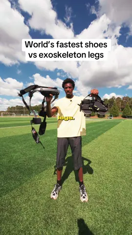 World’s fastest shoes vs Hypershell robot legs 🤯 #hypershell #moonwakers #Tech #sportstech #tussalty @Hypershell @Shift Robotics 
