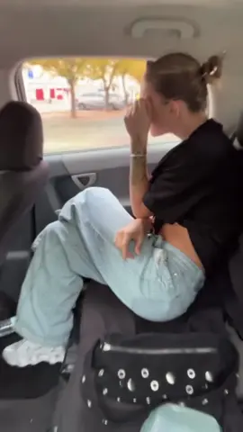 A dar uma volta de carro 🤪