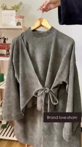 السوت الشتوي دي اشيك حاجه ممكن تلبسيها بجد عمليه جدا ♥️♥️✨  متوفره عندنا بأكتر من 10 ألوان ومتاح تنفيذ اي مقاس ✨ ابعتيلنا مسج وهنرد عليكي بكل التفاصيل لطلب الاوردر من خلال رسائل الصفحه او ابعتيلنا مسج على الواتساب 01023047441 📩📩📩📩 #nayroz_hijab #حجاب_شرعي_جمال_المرأة🌸🌝 #البسوا_واسع🌸💜 #فضفاض_واسع_لا_يصف_ولا_يشف #modesty 