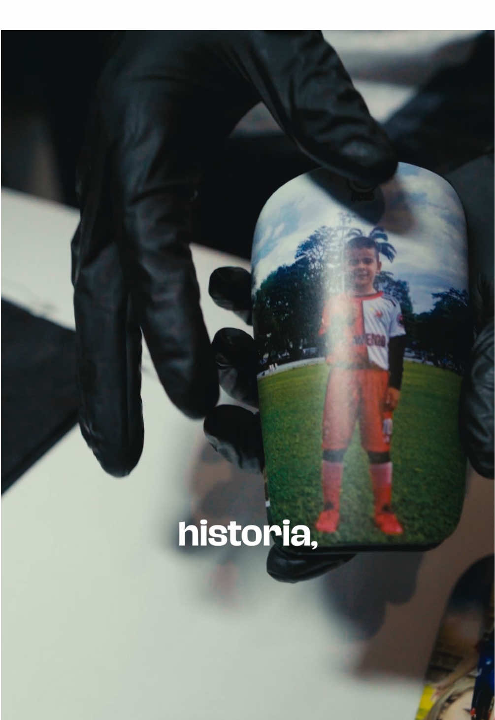 📦⚽ Calidad que se ve, se siente y se entrega ⚽📦 En Maco Sports cada pedido refleja nuestro compromiso con los deportistas que exigen lo mejor 💪 Canilleras con diseño, resistencia y estilo profesional, listas para llegar a su nuevo destino. 💚 Detalles que marcan la diferencia. 💥 Calidad que acompaña cada partido. 🎨 Personalízalas a tu gusto y juega con identidad. #MacoSports #CanillerasPersonalizadas #DeporteDeAltoNivel #CalidadMaco #EquipamientoDeportivo  