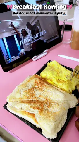 Hi guys, good morning. Let’s go have a breakfast OK🤭🤭🤭 and guys don’t forget to use my Amazon link to purchase everything you want 🎀🎀🌸🌸 #akuajolly #like #ghanatiktok🇬🇭 #food #fyp 