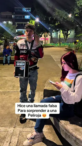 Hice una llamada falsa para sorprender a una peliroja 😍 #viral #fyp #amor #parati #medellin 