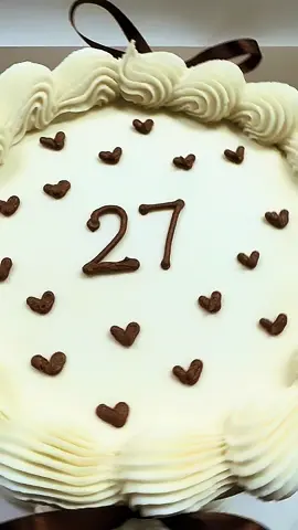 Oh the details 🤎 #fyp #houstoncakes #cakedecorating 