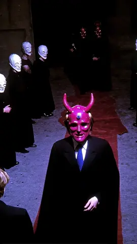 Antwort auf @snowdive_ not every dream wants to be remembered  . . . #weirdcore #elitesociety #liminalspace #feverdream #exitdreamnow 