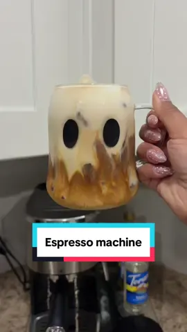 Sabe delicioso 😩😋#cowsar #espressomachine #icedlatterecipeathome #icedcoffeeathome #icedcoffeelover 