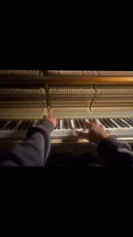 The beauty of your lie in april opening on a piano ! #pourtoi #piano #yourlieinapril #hikarunara 