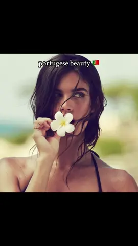 dare I say one of the prettiest VS angels #sarasampaio #portugal #victoriassecret #model 