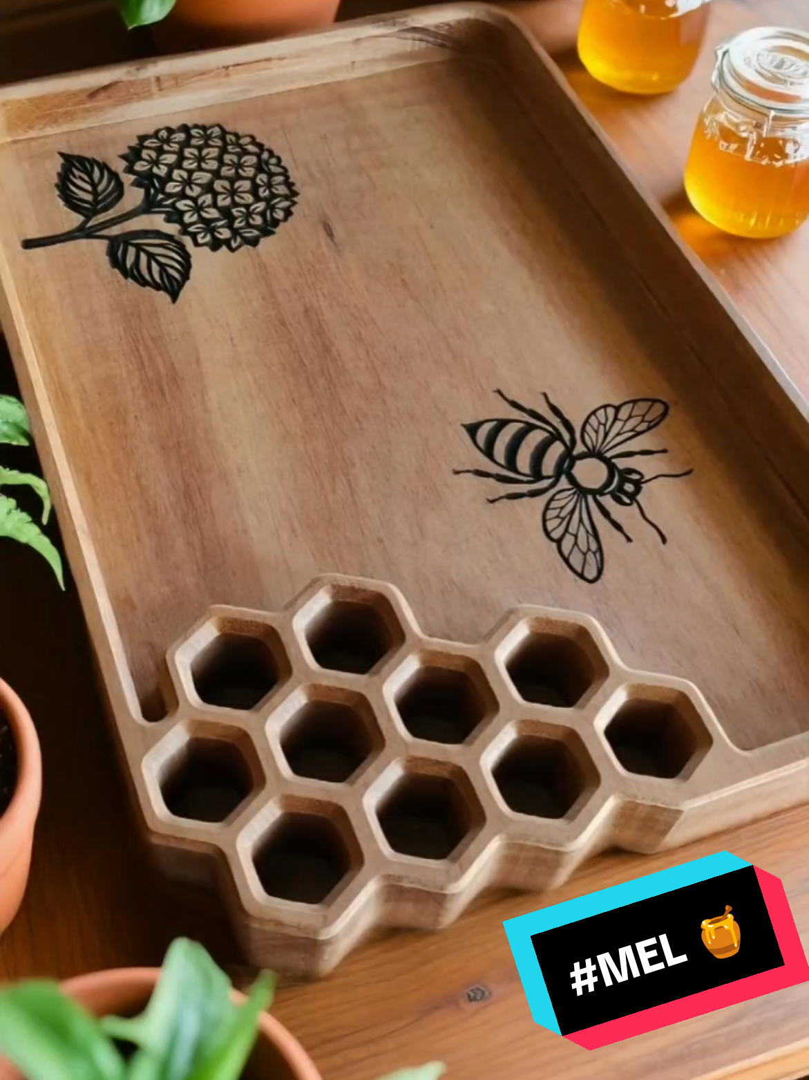 Apicultura e amantes do delicioso Mel. #mel #cnc #apicultura #woodart #bee 