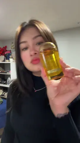 La fórmula del aceite OGX Renewing combina ingredientes cuidadosamente seleccionados que actúan para reparar y proteger el cabello dañado, aumentando su elasticidad y suavidad con un aroma delicado que cautiva los sentidos. 💗😍 #arganoil #hairproductreview #moroccanoil #ogxrenewingoil #ogx 