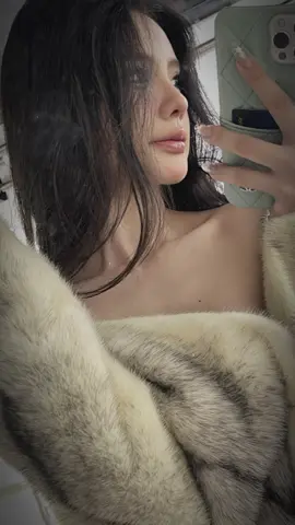 bcuoi có cái kiểu thấy gương là cầm máy lên chụp#tiktok #makeup 