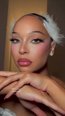 Halloween makeup inspo lowkey love this look 🥹 idk if I should do the black swan tho lol #whiteswanmakeup #swanlake #whiteswancostume #halloween 