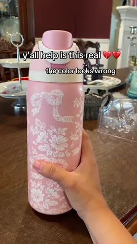 waited a month for this btw #owalawaterbottle #owalafreesip #dupe 