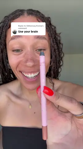 Replying to @Sikkersoq Kivioq like I know how to sharpen like… #makeup #lipliner #sharpenlipliner @Kylie Jenner @Kylie Cosmetics 