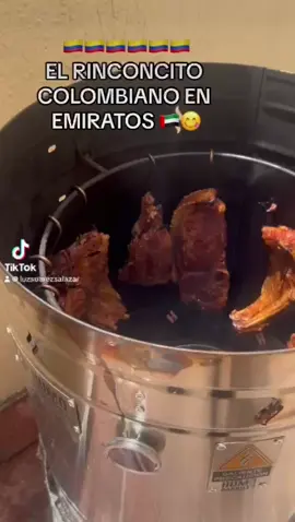 Nuestros chicharrones y costilla al barril los esperamos 