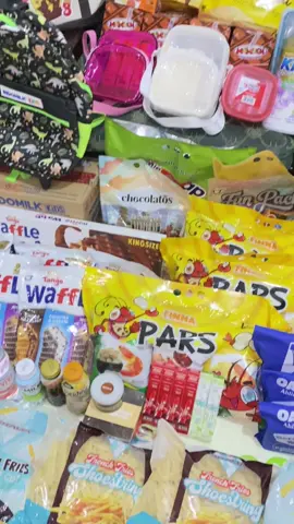 Bongkar Jastip PRJ Surabaya Day [Nomor Hari]! 📦 Kalian dapet promo gede dan barang limited ini TANPA HARUS BAYAR TIKET masuk 💸! Enak banget kan? Jangan sampai kehabisan stock dan promo spesial di Pekan Raya Jatim! Next order titip apa nih? Komen di bawah! 👇 Jam Operasional PRJ padet banget, mending titip aku aja! 😉 #PRJSurabaya2025 #JastipMurah #prjsurabaya #SurabayaEvent #jastipprjsurabaya 