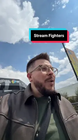 ¿Qué dudas tienen para el evento de Stream Fighters de Westcol? Ya estamos acá en el Coliseo para ver el montaje y todo! #westcol #streamfighters 