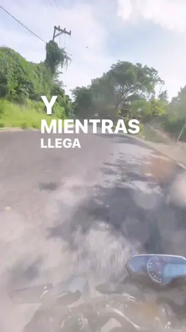 Mientras llega esa persona 😝#moto #exceso #paratii #musica #contenido 