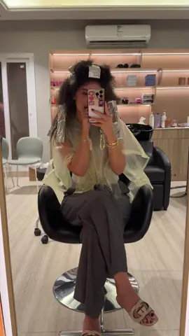 مقهوره ان اللون ينظلم بالتصوير 🥹 @Najd_hair   فنانه هذا اقل شي ينقال عنها ماشاءالله 💓💓 #fyp #hair #haircolor 