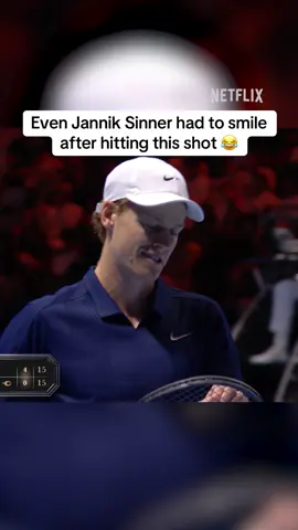 Jannik Sinner couldn’t help but smile after hitting this ridiculous shot against Stefanos Tsitsipas 😅 Incredible. #SixKingsSlam LIVE only on Netflix! 🎾 #janniksinner #stefanostsitsipas #tennis