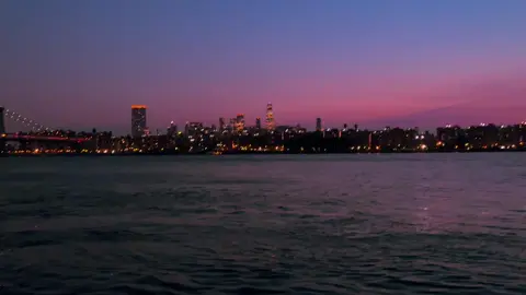 New York feels like a dream #cityvibes #citylights #skyline #cinematography 