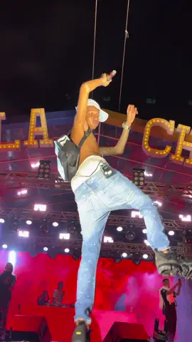 ROLE NA FAVELA DE NAVE #favelachic #eventos #oruam #creatorsearchinsight 