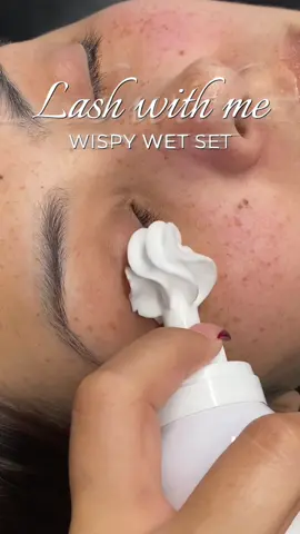 Wet set vibes 🫧🤍 #fyp #wetset #lashtiktok #lashextensions #wispylashes 