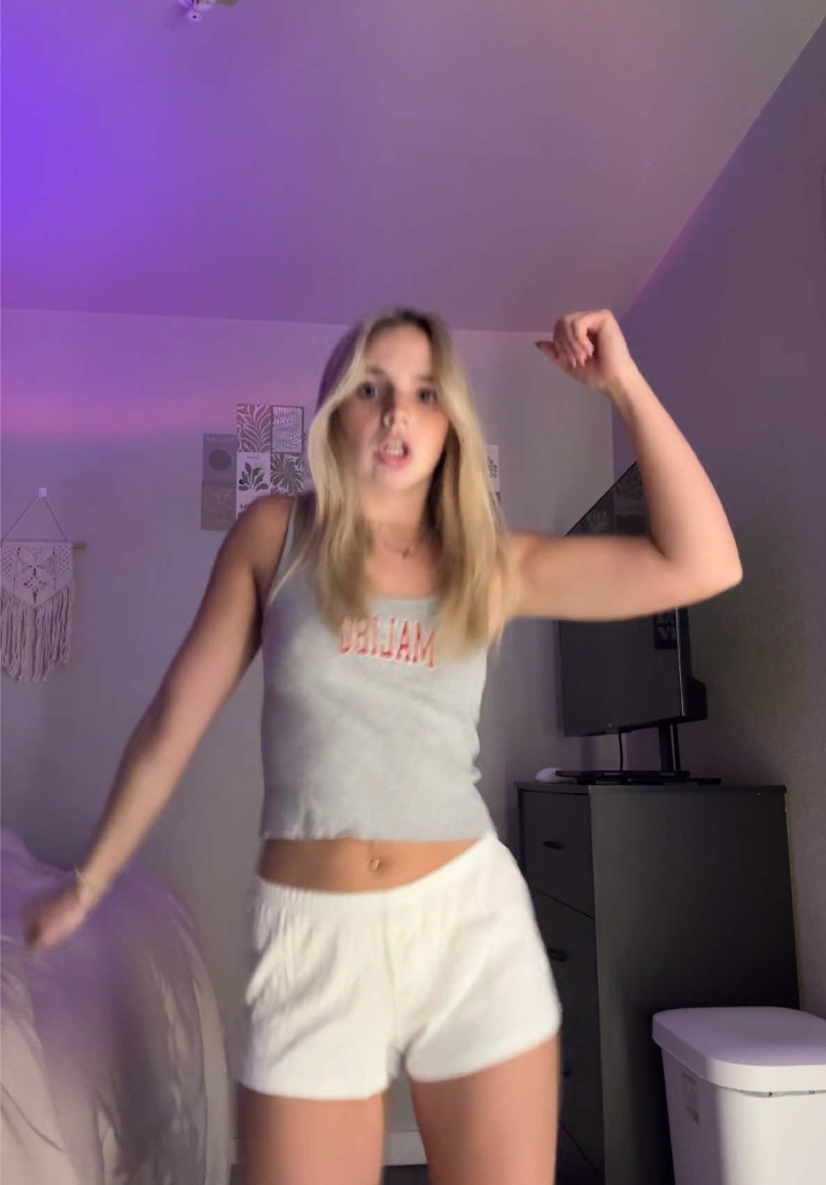 it’s better than yours🥛 #fyp #blonde #trending #dance #dancetrend 